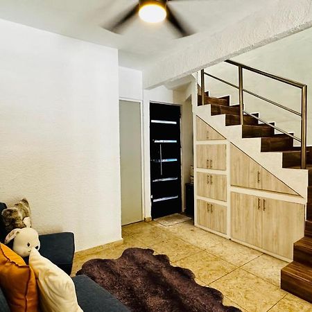 Апартаменти Franks House "Shared House" Канкун Екстер'єр фото