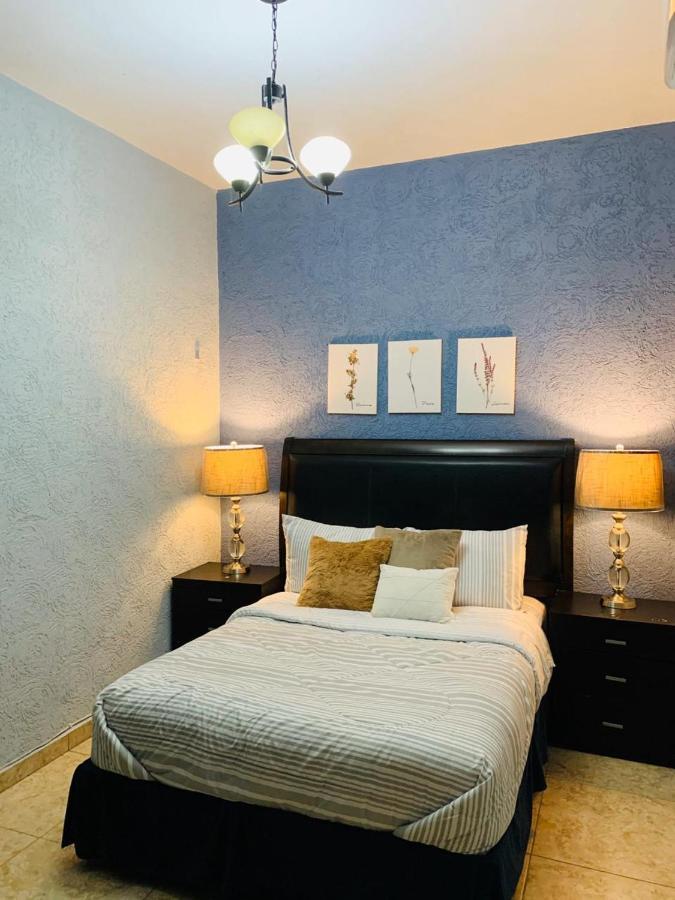 Апартаменти Franks House "Shared House" Канкун Екстер'єр фото