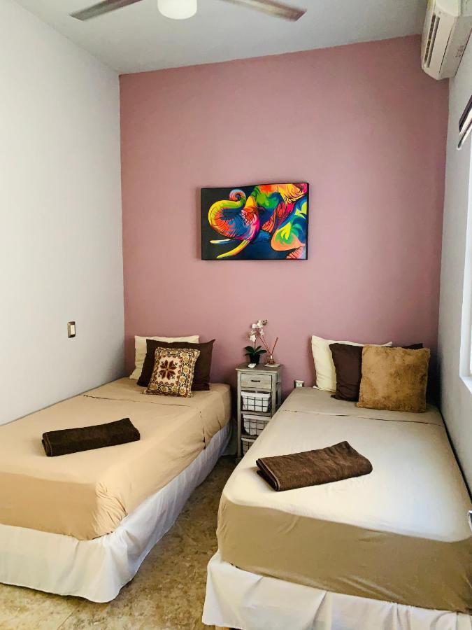 Апартаменти Franks House "Shared House" Канкун Екстер'єр фото