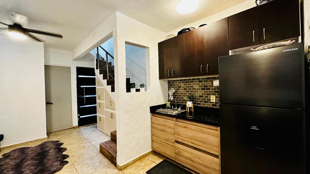 Апартаменти Franks House "Shared House" Канкун Екстер'єр фото